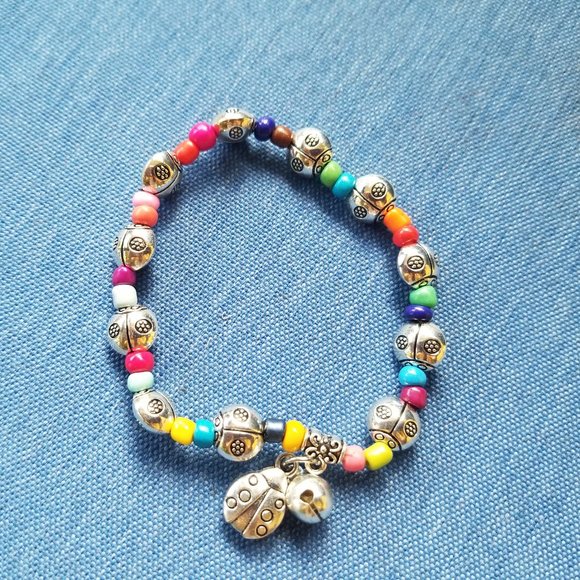 🐞Charm Bracelet EXCELLENT Stretch Ladybug & Beads - NWOT🐞 - Picture 2 of 6